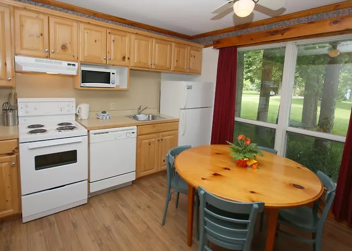 Deluxe Two-Bedroom Cottage